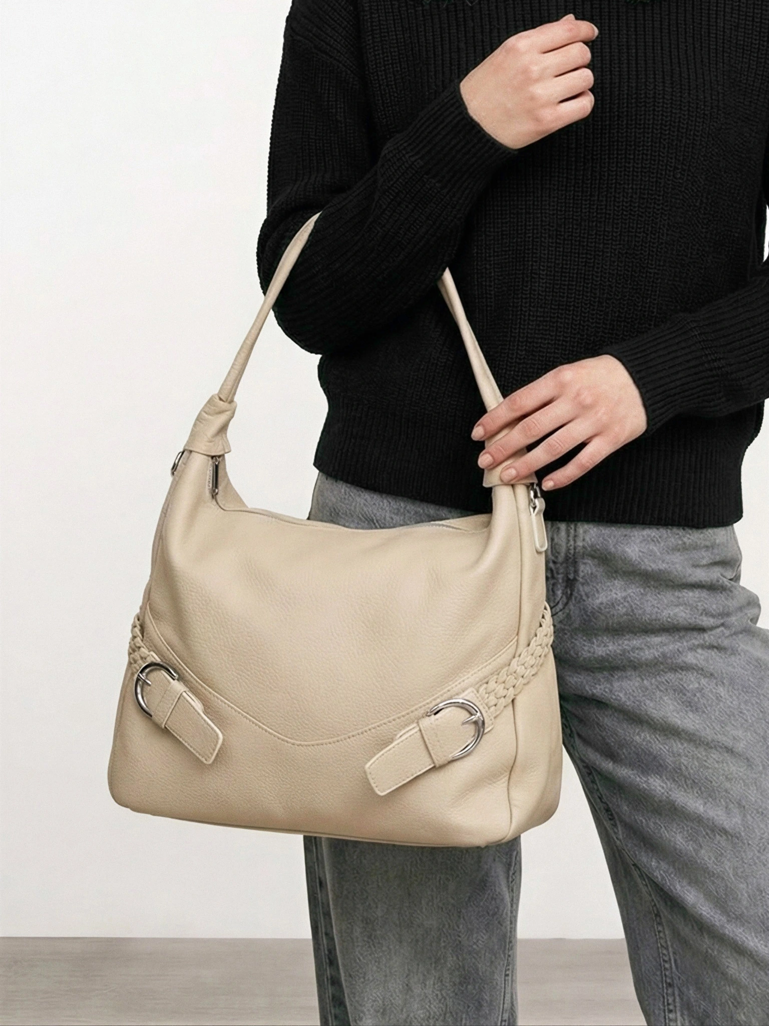 Сумка-шоппер с плетеными ремешками по бокам в ассортименте